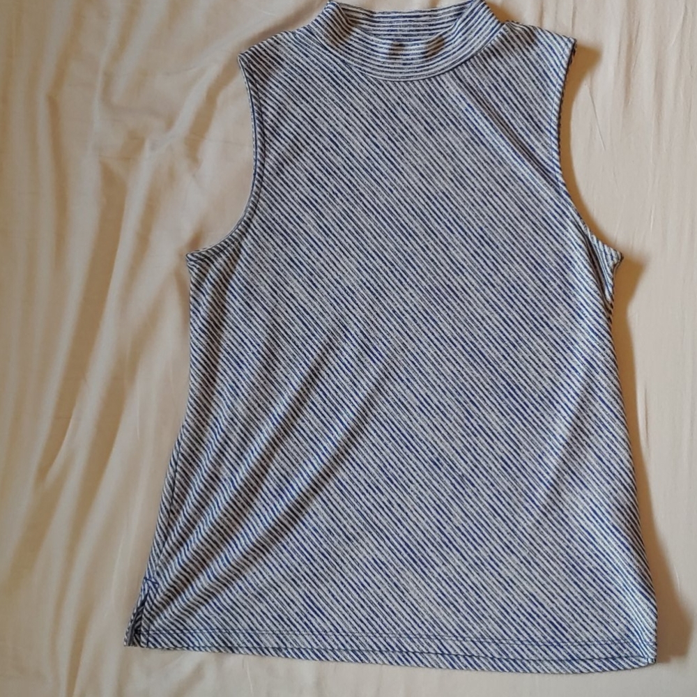 Banana Republic sleeveless stripped blouse